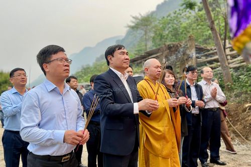 Đại lễ cầu siêu tưởng niệm vong linh đồng bào tử nạn do lũ quét