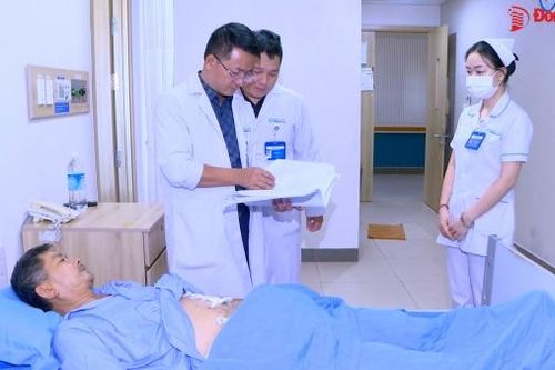 Mổ nội soi lấy khối u nang thận ác tính to gần bằng quả thận