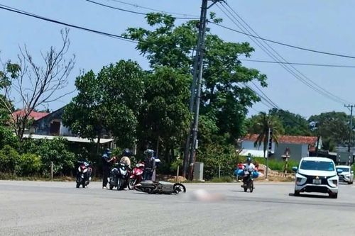 Cô giáo tử vong trên đường đi dạy về sau va chạm với xe container