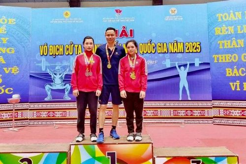 Lào Cai giành 8 huy chương tại Giải vô địch cử tạ thanh thiếu niên quốc gia