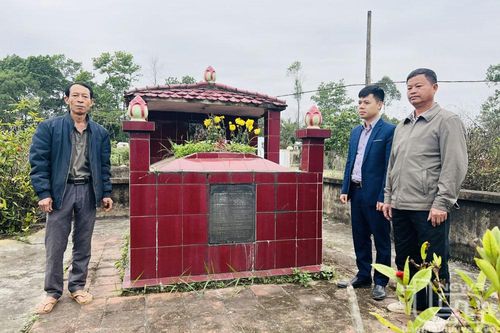 Cần tôn tạo mộ ông Tổ chè Tân Cương