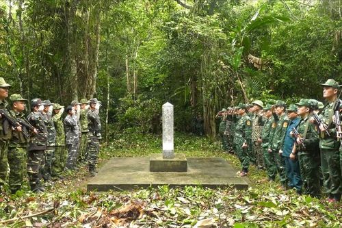 'Phên dậu' nơi biên giới Việt - Lào