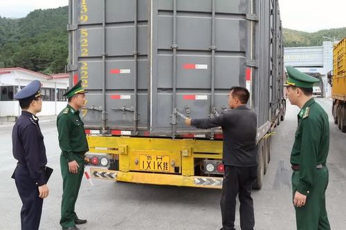 Hoạt động xuất, nhập khẩu qua cửa khẩu Chi Ma, Lạng Sơn tăng cao