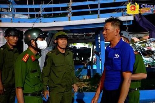 Đâm bạn nhậu trọng thương rồi ra trụ sở Công an đầu thú