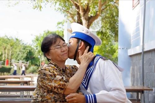 Cuộc gặp mặt xúc động ngày cuối tuần ở Vùng 4 Hải quân