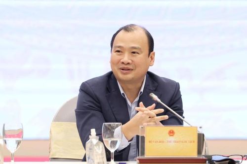 Từ vụ Quang Linh Vlog và Hằng Du mục, sẽ tăng chế tài xử phạt người nổi tiếng quảng cáo sai sự thật