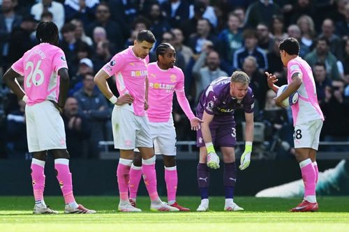 Xác định đội đầu tiên xuống hạng ở Premier League 2024/25