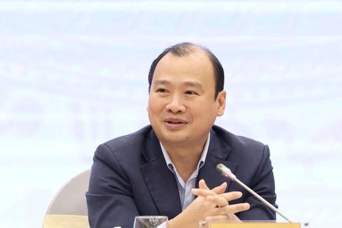 Tăng mức phạt, hạn chế hoạt động nghệ thuật với người nổi tiếng vi phạm luật quảng cáo