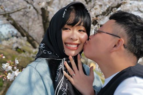 Blogger An Phương được cầu hôn