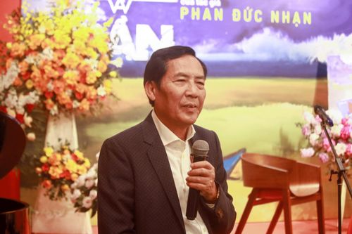 Nhà báo Thuận Hữu nhiều lần không nhận danh hiệu nhà thơ