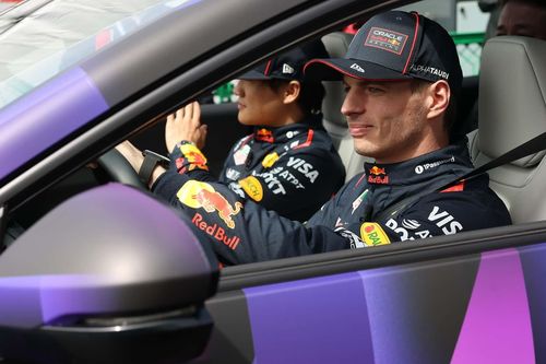 Tay đua F1 Max Verstappen lái thử SUV điện Honda