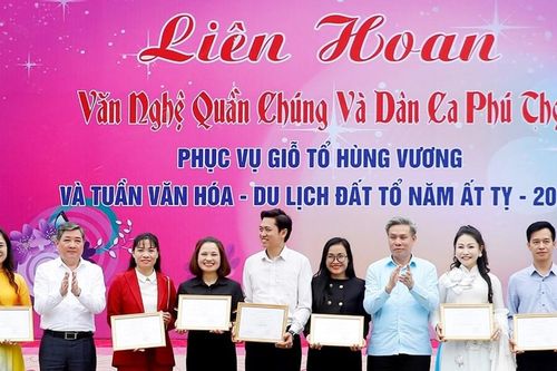Bế mạc Liên hoan văn nghệ quần chúng và dân ca Phú Thọ năm 2025