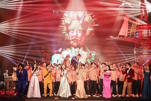 Chương trình nghệ thuật 'Hoa và Rác' đến Hà Nội