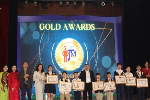 Vinh danh HS đoạt giải Kỳ thi Tìm kiếm tài năng Toán học quốc tế ITMC 2025