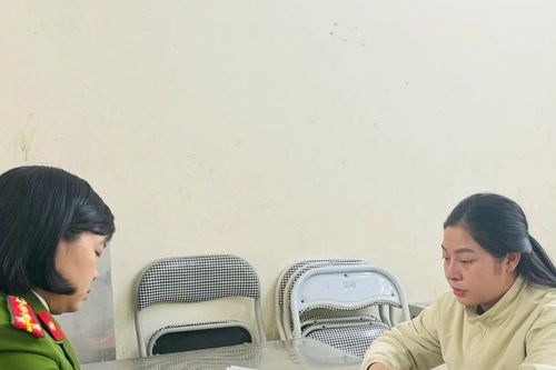 Tiểu thương bị lừa tiền vì nhận thông báo chuyển khoản rởm