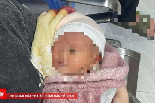 Bé gái mới sinh bị bỏ rơi ở cổng chùa