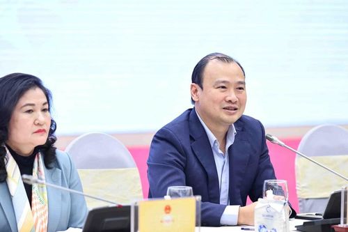 'Sẽ có biện pháp hạn chế hoạt động của người nổi tiếng khi quảng cáo sai'