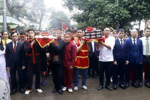 Phú Thọ: Dâng 18 cặp bánh chưng, bánh giầy lên các Vua Hùng