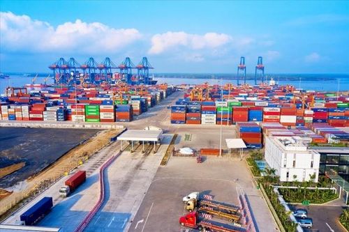 Kiểm soát thương mại chiến lược: Đòn bẩy tái cân bằng xuất nhập khẩu