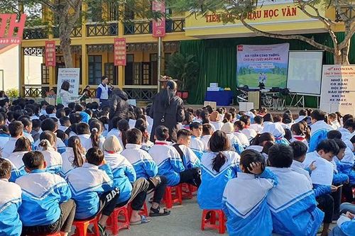 Bá Thước tuyên truyền, phổ biến pháp luật trong nhà trường