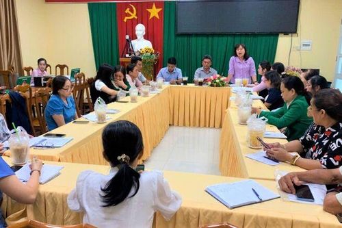 Ngân hàng Chính sách Xã hội chi nhánh tỉnh An Giang kiểm tra hoạt động tín dụng chính sách ở phường Mỹ Phước