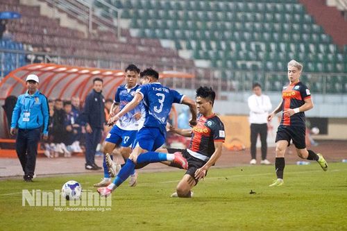 Vòng 13 Giải bóng đá hạng nhất Quốc gia 2024-2025: Phù Đổng Ninh Bình đại thắng