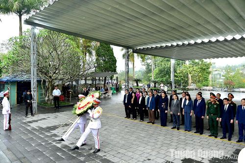 Đoàn đại biểu tỉnh Tuyên Quang thăm và làm việc tại Hà Giang
