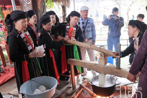 Độc đáo bún tươi Định Hóa