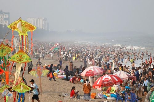 Biển Sầm Sơn sẵn sàng cho mùa hè bùng nổ