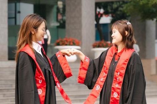 32,4% sinh viên Trường Đại học Ngoại thương tốt nghiệp loại xuất sắc