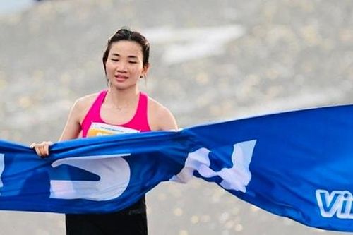 Các tuyển thủ quốc gia giữ vững phong độ, vô địch nhiều cự ly tại VTV Phú Quốc Marathon 2025