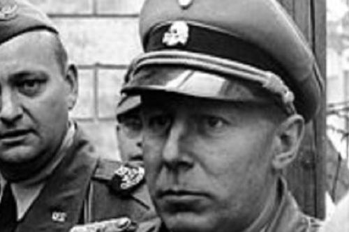 Cuộc đời đa diện của sĩ quan SS Walther Rauff