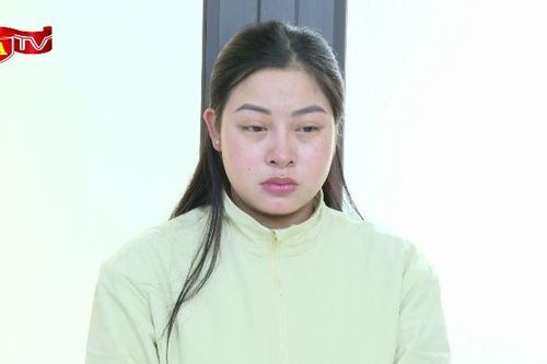 'Hot girl' lừa đảo đi mua hàng bằng lệnh chuyển khoản 'ảo'
