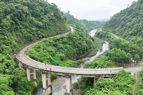 'Sợi chỉ đỏ' xuyên Trường Sơn
