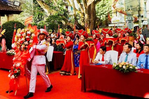 Đắk Lắk: Dâng hương tưởng nhớ công ơn các vua Hùng đã có công dựng nước