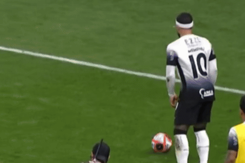 Giải Brazil đổi luật vì pha biểu diễn của Depay