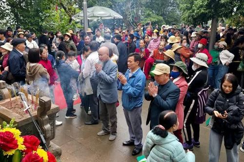 Tín ngưỡng thờ cúng tổ tiên - gìn giữ khối đoàn kết trường tồn