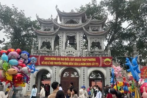 Rộn ràng Lễ hội Tiên La