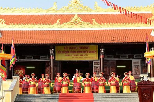 Kiên Giang dâng hương tưởng niệm các Vua Hùng
