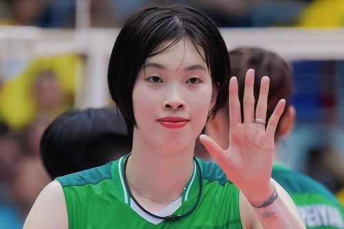 Tin nóng thể thao sáng 7/4: Người hâm mộ đặt dấu hỏi về hình ảnh quá bất ngờ của Trần Thị Thanh Thúy