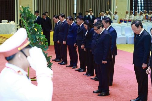 Thủ tướng Phạm Minh Chính viếng và dự Lễ truy điệu đồng chí Khamtay Siphandone