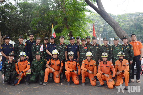 Đoàn Quân đội nhân dân Việt Nam tặng trang thiết bị, vật tư cứu hộ cho Myanmar