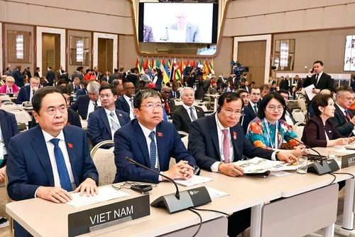 Chủ tịch Quốc hội Trần Thanh Mẫn đề xuất tăng cường hợp tác quốc tế giữa các nghị viện
