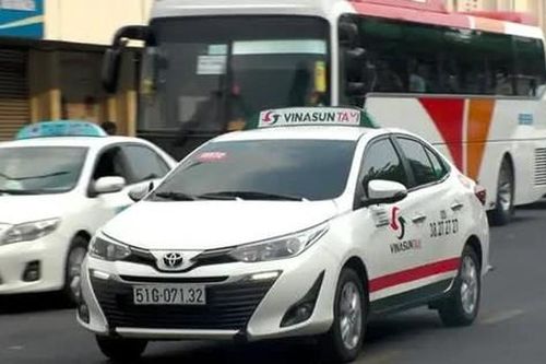 Nhiều doanh nghiệp 'cài số lùi' trong năm nay