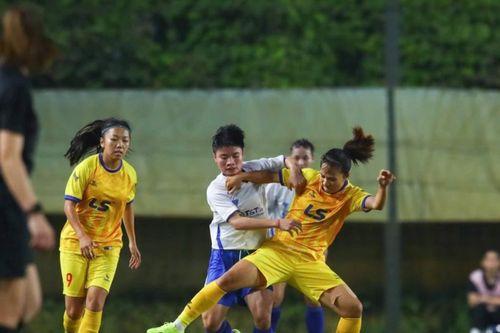 Á quân Cup Quốc gia Thái Nguyên T&T nhận thưởng nóng