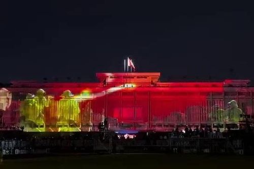Mãn nhãn màn trình diễn 3D Mapping tái hiện lịch sử tại Dinh Độc lập