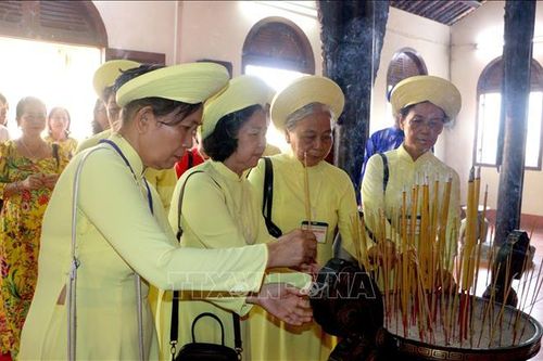 Nhiều địa phương dâng hương tưởng nhớ công ơn các bậc tiền nhân
