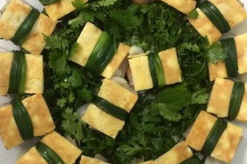 2 loại rau dễ 'ngậm' thuốc trừ sâu, cái số 1 ngoài chợ có đầy