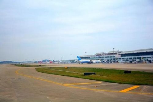 Vì sao sân bay cần xây xa thành phố như vậy?