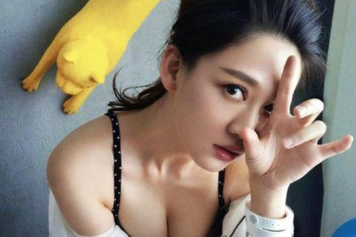 Vẻ đẹp nóng bỏng của Trần Kiều Ân ở tuổi 46